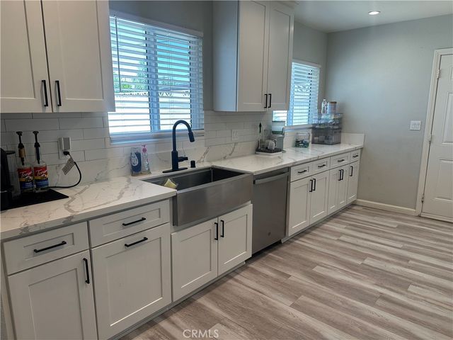 114 Acacia Avenue S, Rialto, CA 92376