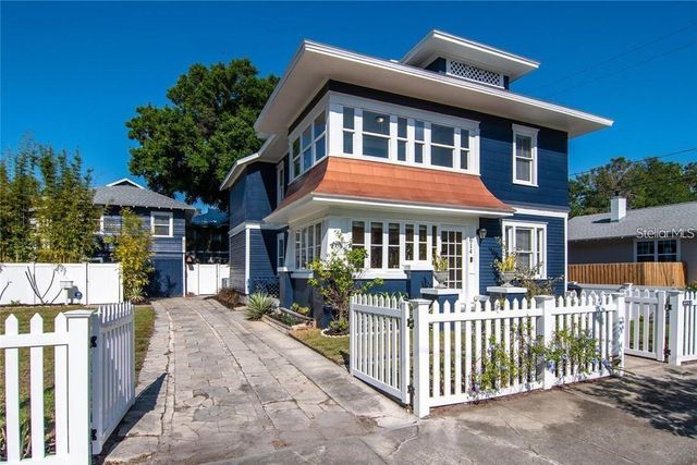 614 8TH STREET N, St Petersburg, FL 33701