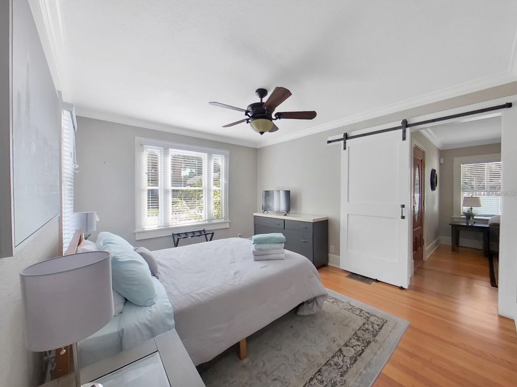 Image 20 of property listing at 614 8TH STREET N, St Petersburg, FL 33701