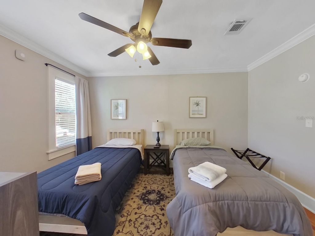 Image 30 of property listing at 614 8TH STREET N, St Petersburg, FL 33701