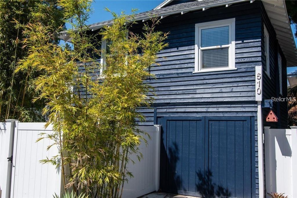 Image 35 of property listing at 614 8TH STREET N, St Petersburg, FL 33701