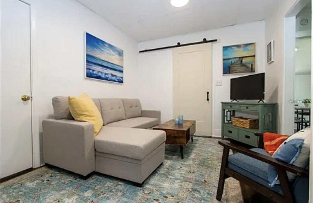 Image 9 of property listing at 614 8TH STREET N, St Petersburg, FL 33701