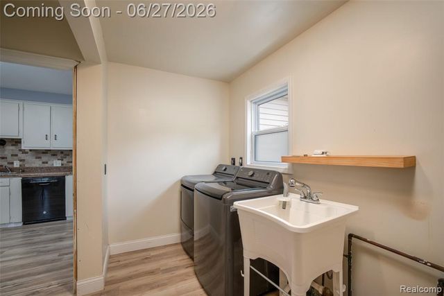 2347 Pauline Drive, Waterford, MI 48329
