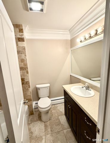 11 Byrne Court C2, Farmington, CT 06032
