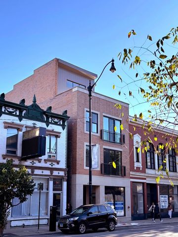 2445 N Lincoln Avenue 1, Chicago, IL 60614