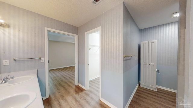 33580 Woodlands Dr, Lillian, AL 36549