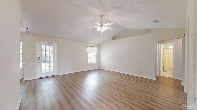 33580 Woodlands Dr, Lillian, AL 36549