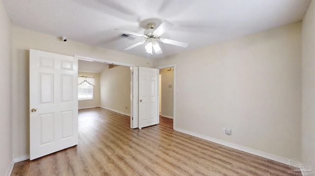 33580 Woodlands Dr, Lillian, AL 36549