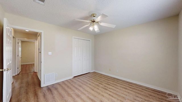 33580 Woodlands Dr, Lillian, AL 36549
