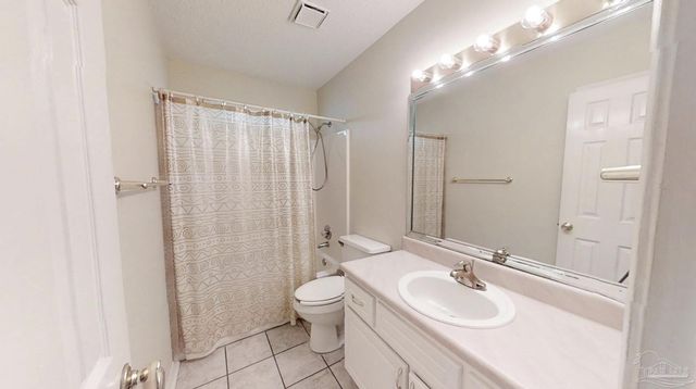 33580 Woodlands Dr, Lillian, AL 36549