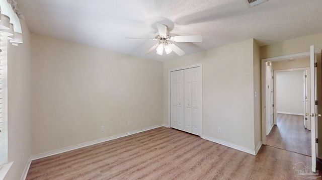 33580 Woodlands Dr, Lillian, AL 36549