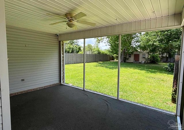 33580 Woodlands Dr, Lillian, AL 36549