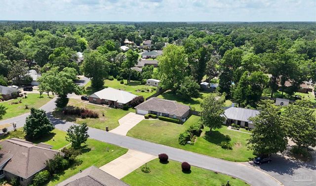 33580 Woodlands Dr, Lillian, AL 36549