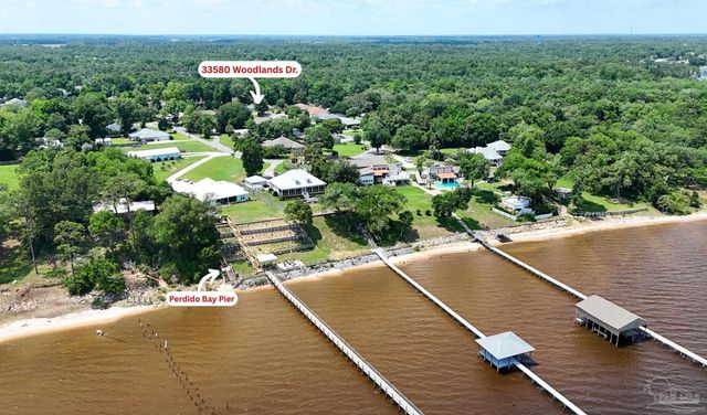 33580 Woodlands Dr, Lillian, AL 36549