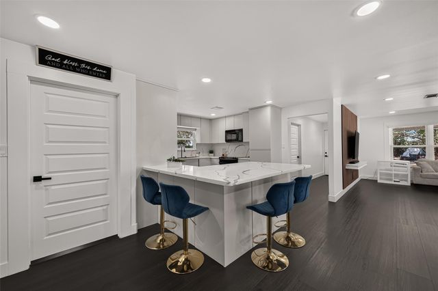 4703 Garvie Lane, Brookshire, TX 77423