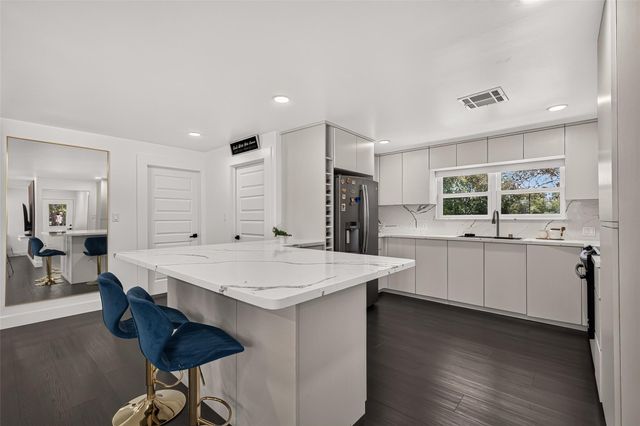 4703 Garvie Lane, Brookshire, TX 77423