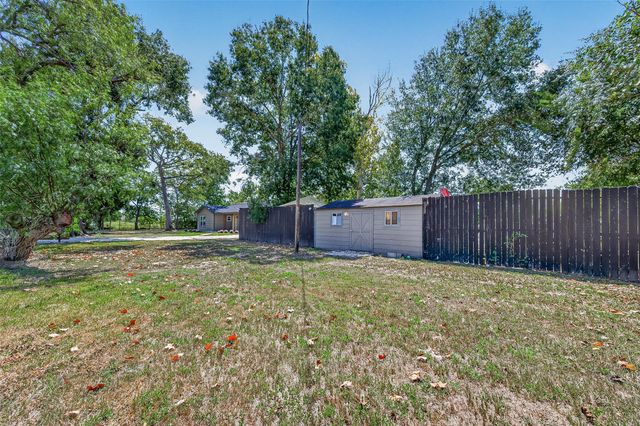 4703 Garvie Lane, Brookshire, TX 77423