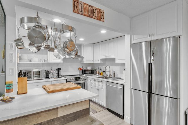 544 Capri L, Delray Beach, FL 33484