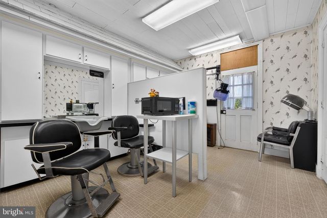 365 E MAIN ST, Landisville, PA 17538