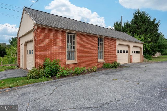 365 E MAIN ST, Landisville, PA 17538