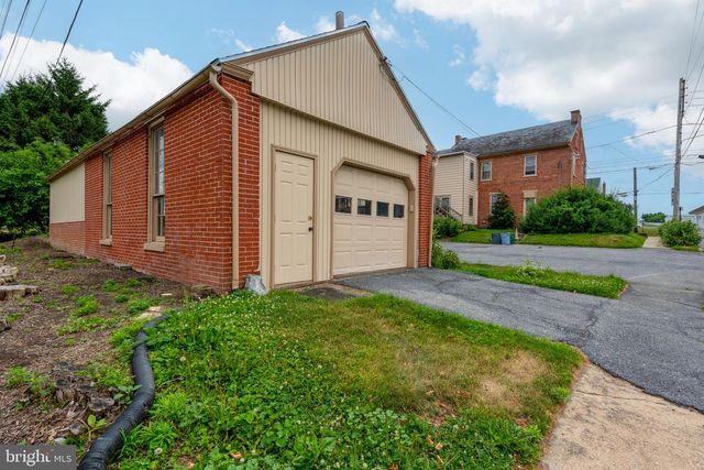 365 E MAIN ST, Landisville, PA 17538
