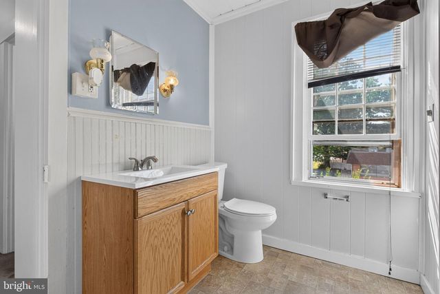 365 E MAIN ST, Landisville, PA 17538