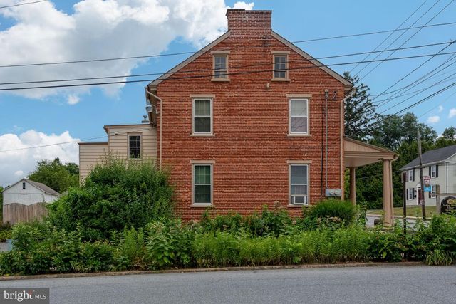 365 E MAIN ST, Landisville, PA 17538