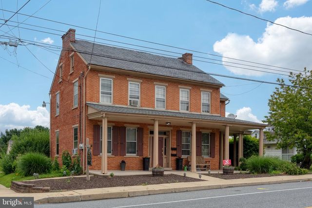 365 E MAIN ST, Landisville, PA 17538