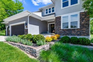 6927 Glenn Lane, Parkville, MO 64152