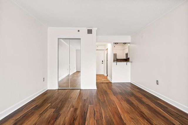 2870 Pharr Court South NW 203, Atlanta, GA 30305