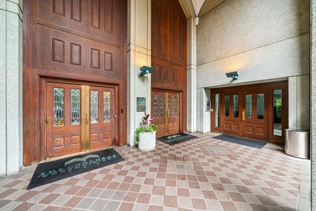 2870 Pharr Court South NW 203, Atlanta, GA 30305