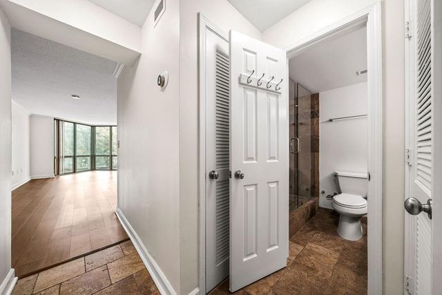2870 Pharr Court South NW 203, Atlanta, GA 30305