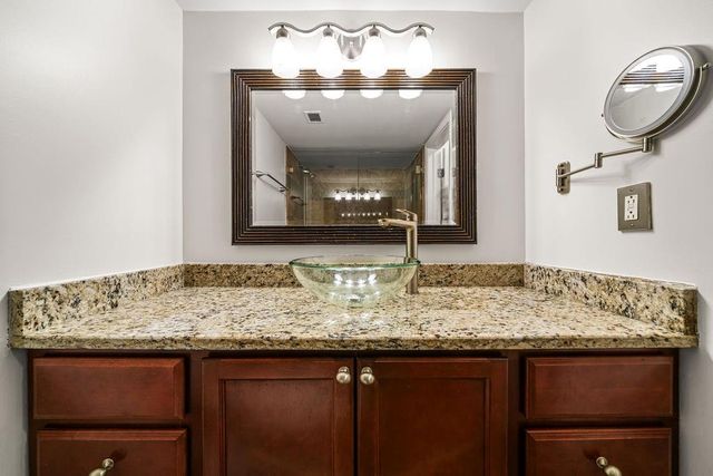 2870 Pharr Court South NW 203, Atlanta, GA 30305