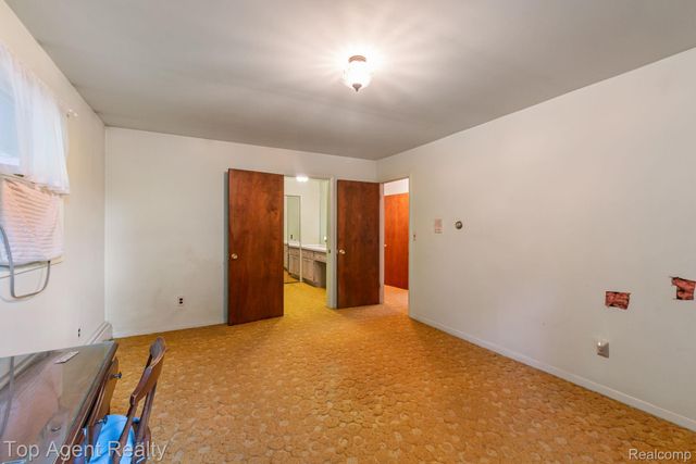 8269 Currie Road, Salem Township, MI 48168