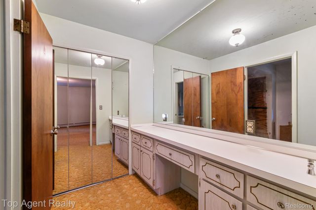 8269 Currie Road, Salem Township, MI 48168