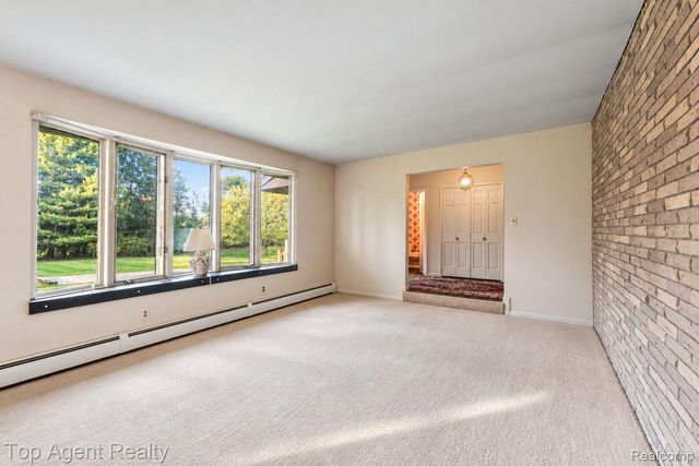 8269 Currie Road, Salem Township, MI 48168