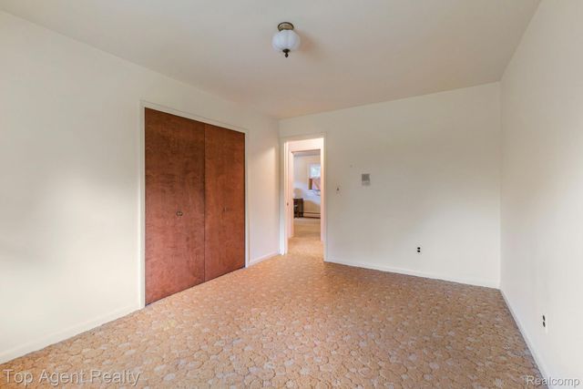 8269 Currie Road, Salem Township, MI 48168