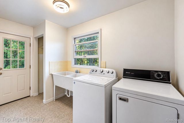8269 Currie Road, Salem Township, MI 48168