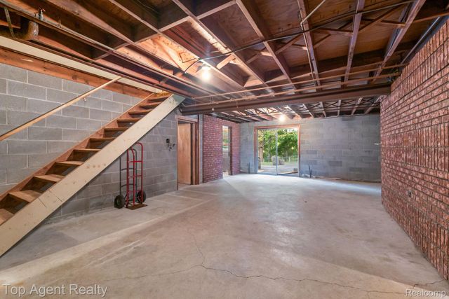 8269 Currie Road, Salem Township, MI 48168