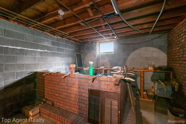 8269 Currie Road, Salem Township, MI 48168