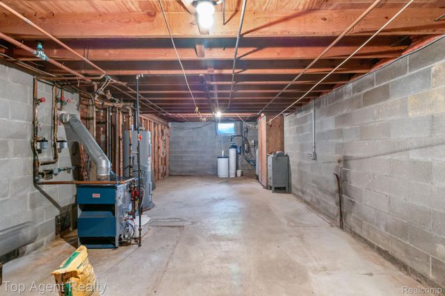 8269 Currie Road, Salem Township, MI 48168