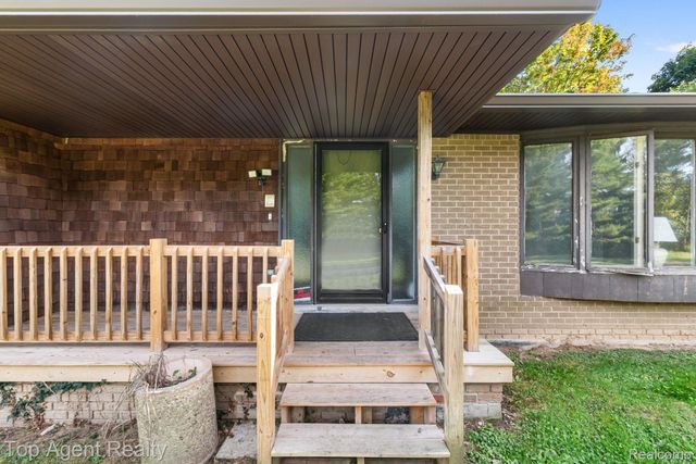 8269 Currie Road, Salem Township, MI 48168