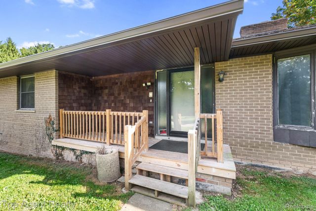 8269 Currie Road, Salem Township, MI 48168