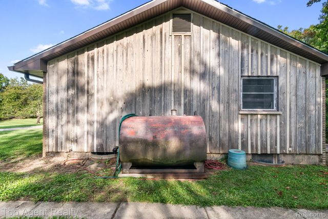 8269 Currie Road, Salem Township, MI 48168