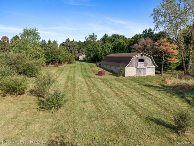 8269 Currie Road, Salem Township, MI 48168