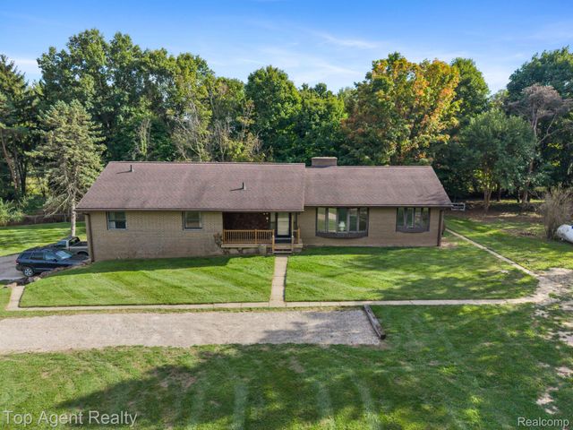 8269 Currie Road, Salem Township, MI 48168