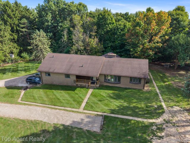 8269 Currie Road, Salem Township, MI 48168