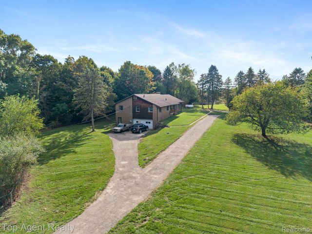 8269 Currie Road, Salem Township, MI 48168