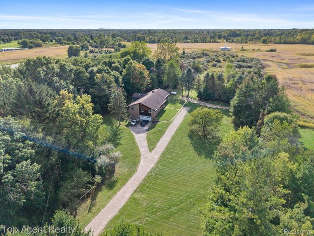 8269 Currie Road, Salem Township, MI 48168