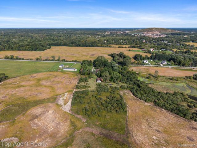 8269 Currie Road, Salem Township, MI 48168